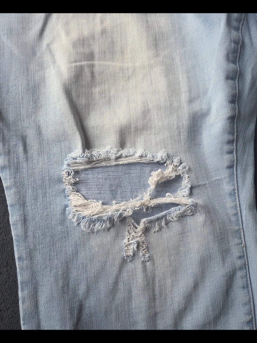 Judy Blue Light Blue Distressed Women’s Jeans - Picture 4 of 12